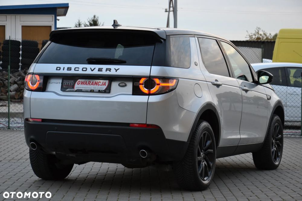 Land Rover Discovery Sport - 11