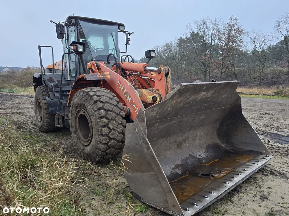 Hitachi ładowarka  Fadroma ZW220 - 3