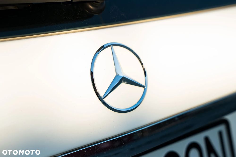 Mercedes-Benz Klasa E 220 BlueTEC BlueEFFICIENCY Edition 9G-TRONIC Avantgarde - 23