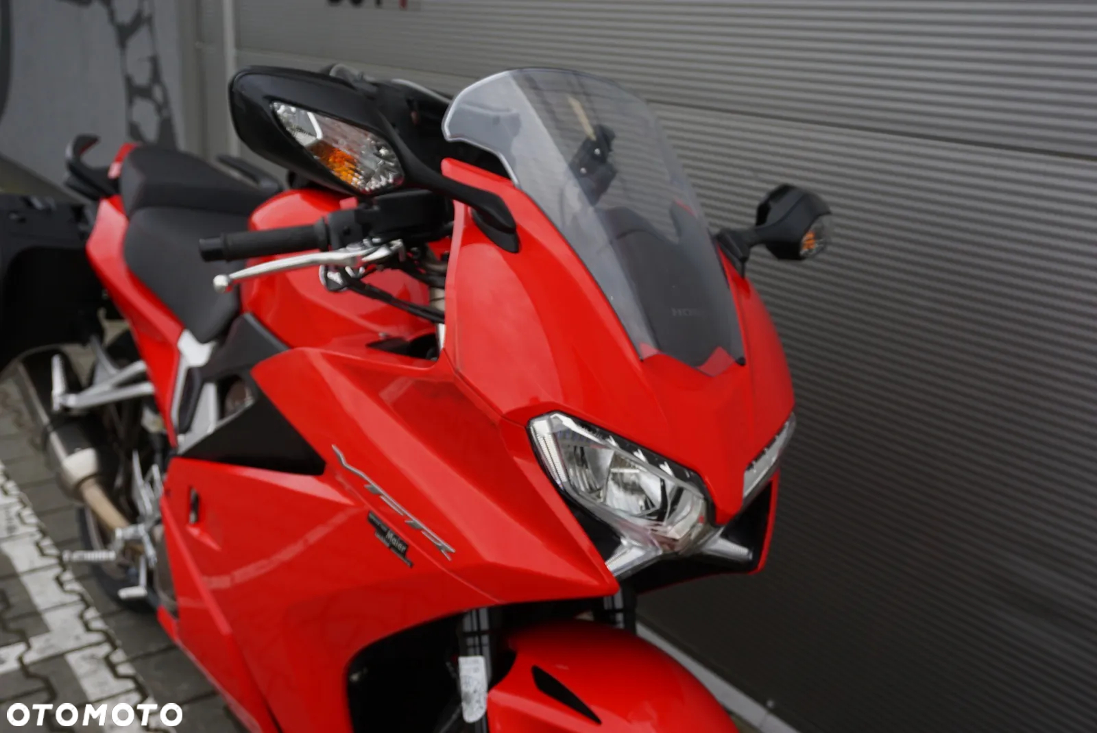 Honda VFR - 6