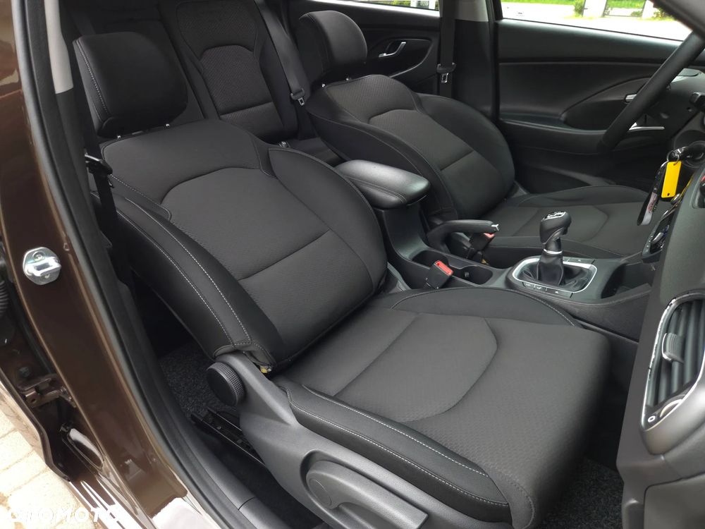 Hyundai i30 1.4 T-GDI Premium - 35