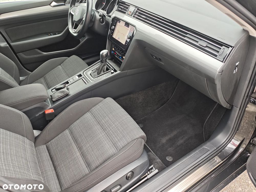 Volkswagen Passat 2.0 TDI EVO Elegance DSG - 11