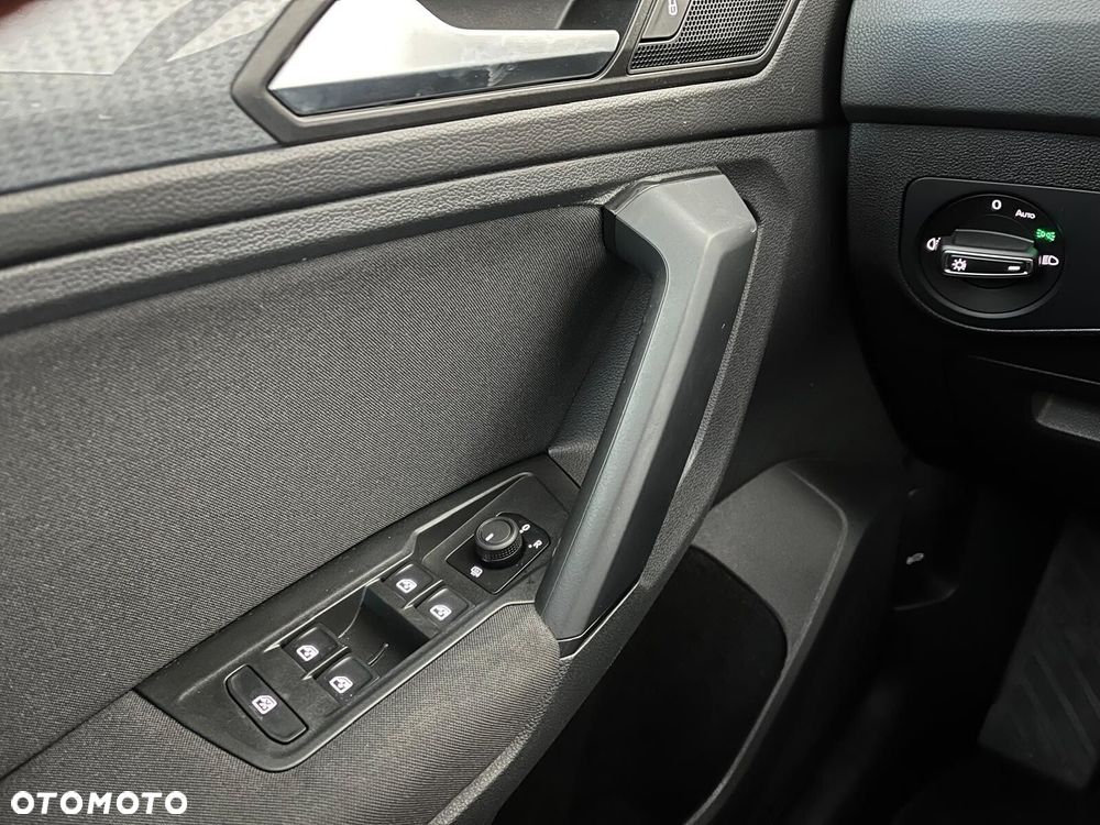 Volkswagen Tiguan - 14