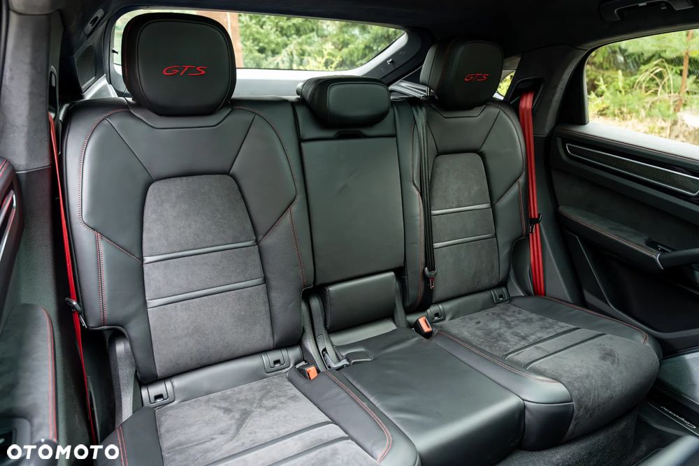 Porsche Cayenne GTS - 39