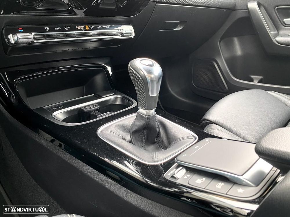 Mercedes-Benz A 180 d Progressive - 22