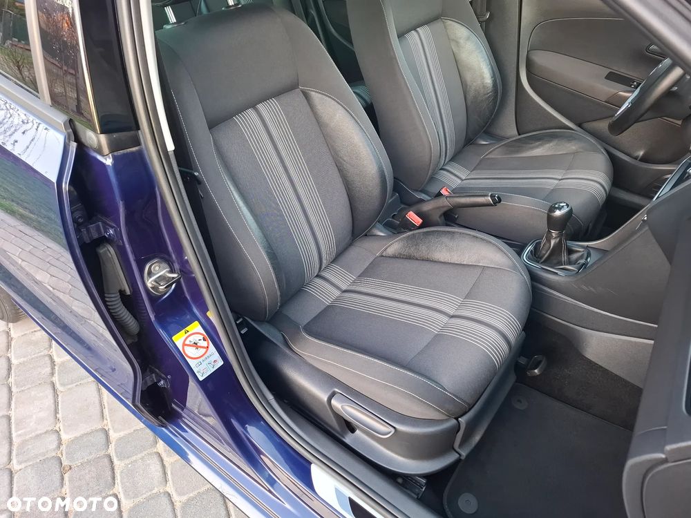 Volkswagen Polo 1.6 TDI MATCH - 23