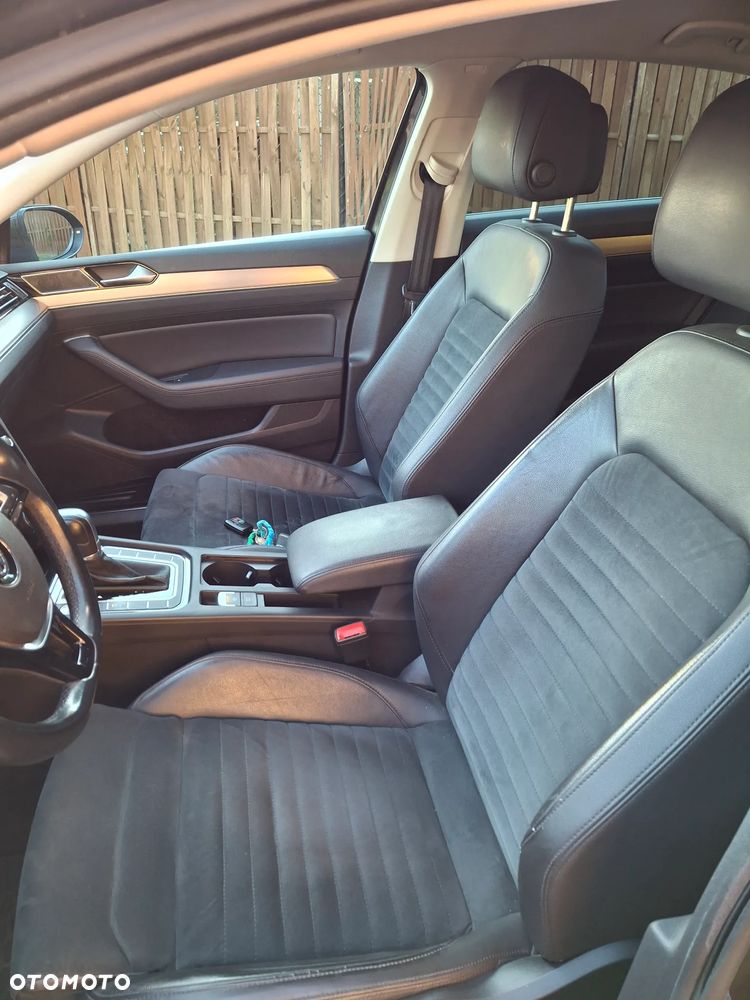 Volkswagen Passat 2.0 TDI SCR Highline DSG - 9