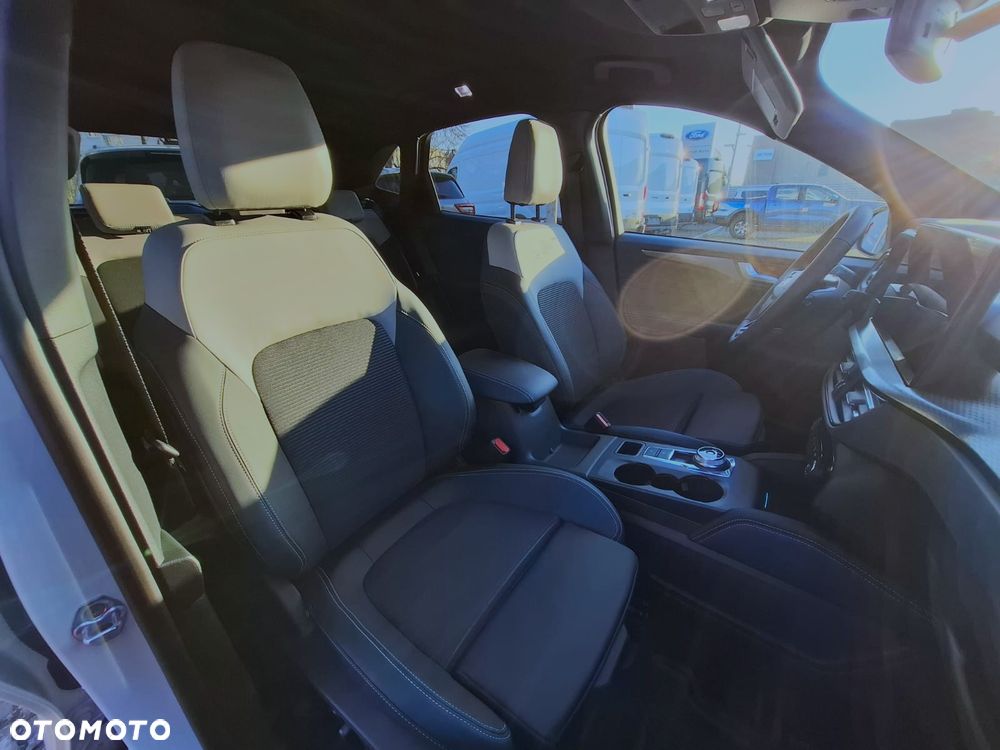 Ford Kuga 2.5 FHEV AWD Sound Edition eCVT - 27