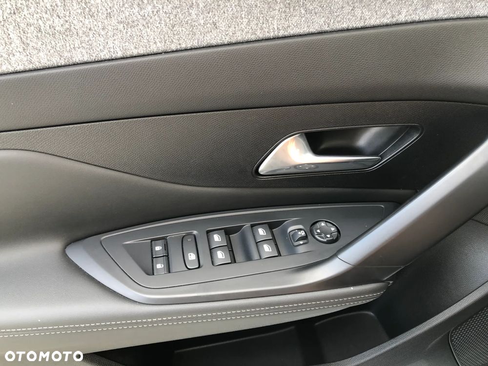 Peugeot 308 PureTech 130 EAT8 Allure Pack - 14