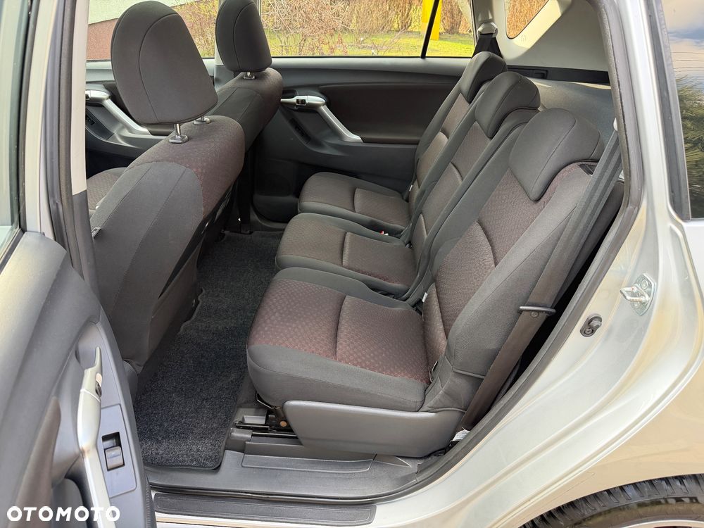 Toyota Verso 1.8 Multidrive Edition - 22