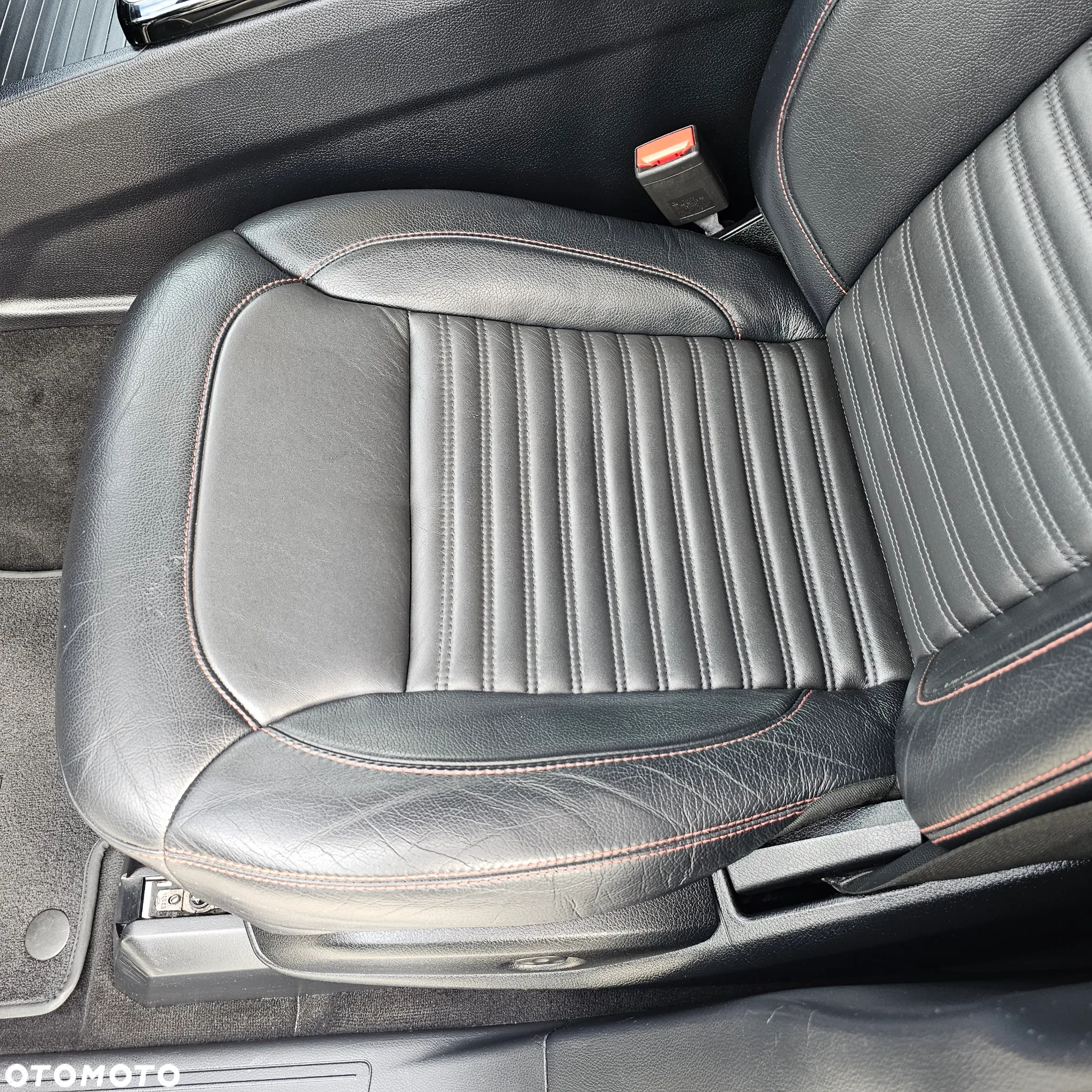 Mercedes-Benz GLE 350 d 4-Matic - 36