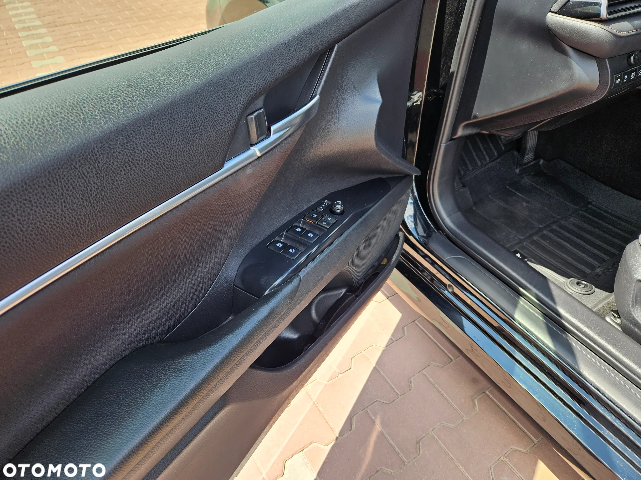 Toyota Camry 2.5 Hybrid Comfort CVT - 20