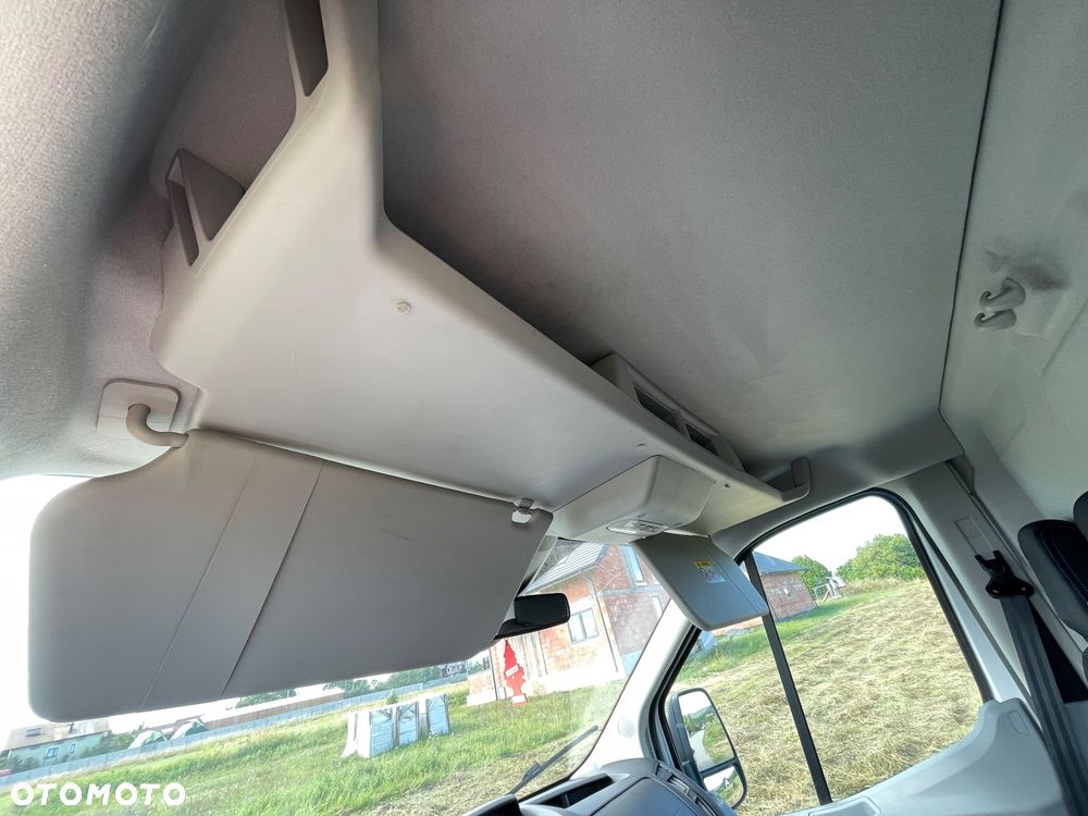 Ford Transit - 32