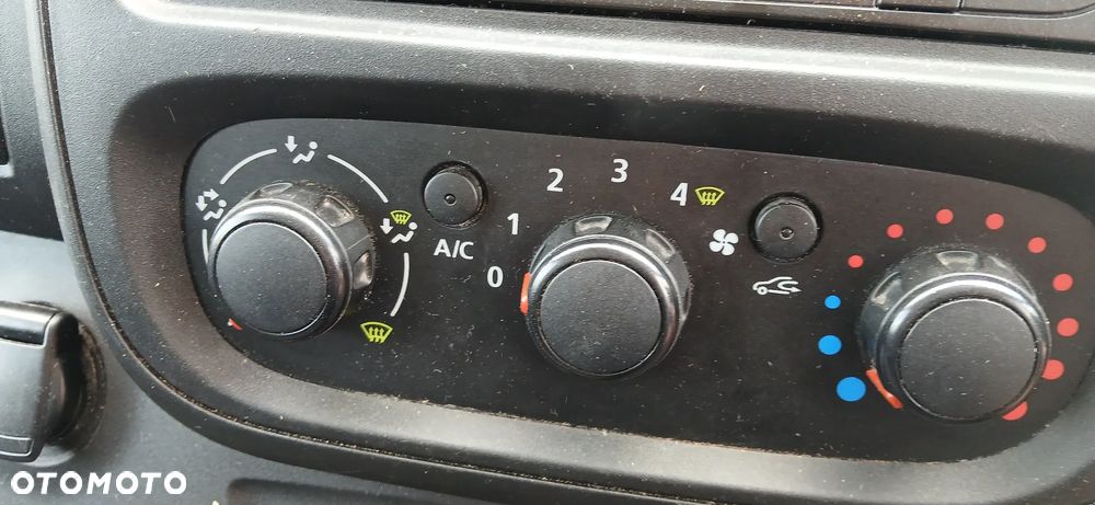 Opel Vivaro - 6