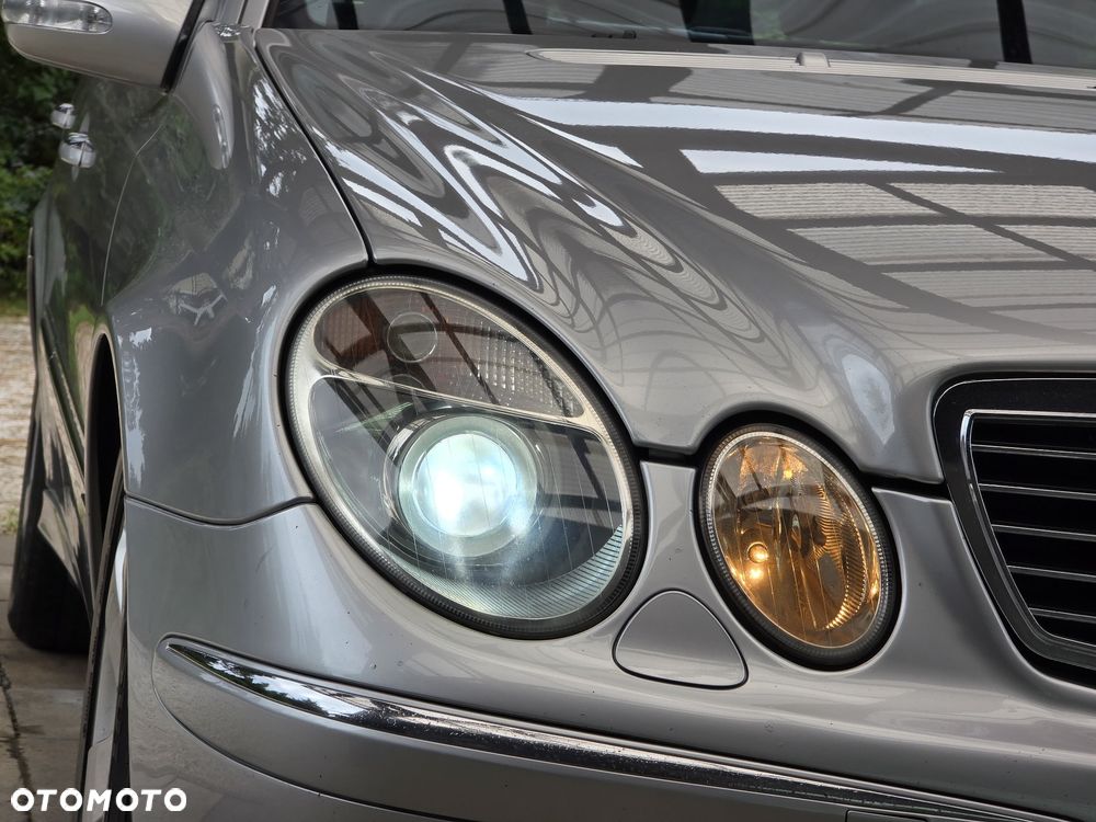Mercedes-Benz Klasa E 240 Avantgarde - 22