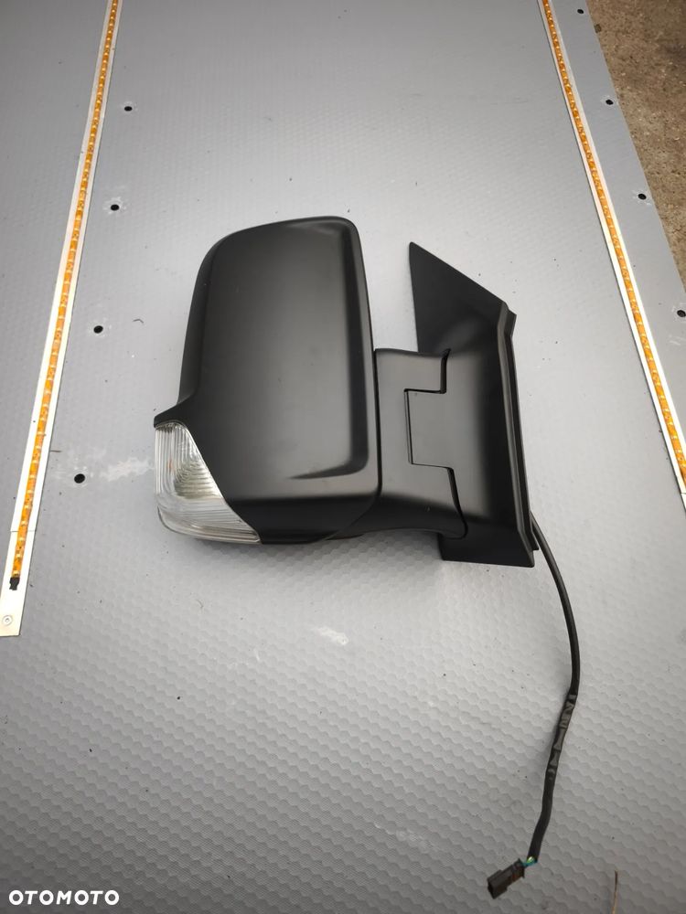 Lusterko prawe MB Sprinter 906 VW Crafter I 06-18r nr31