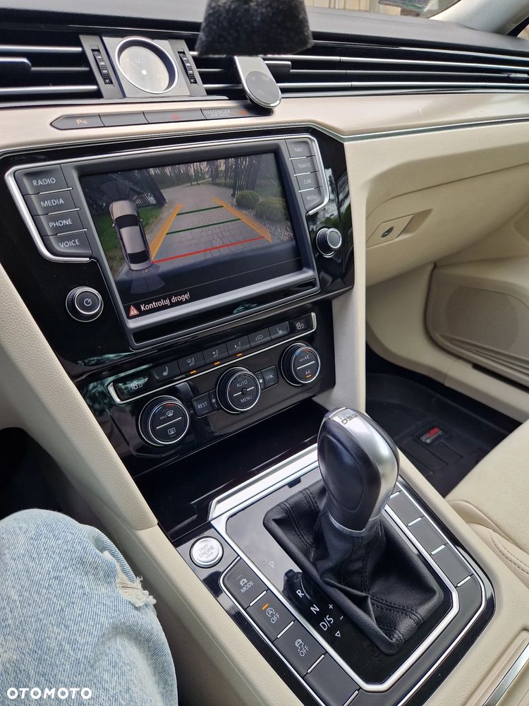 Volkswagen Passat 1.8 TSI BMT Comfortline DSG - 17