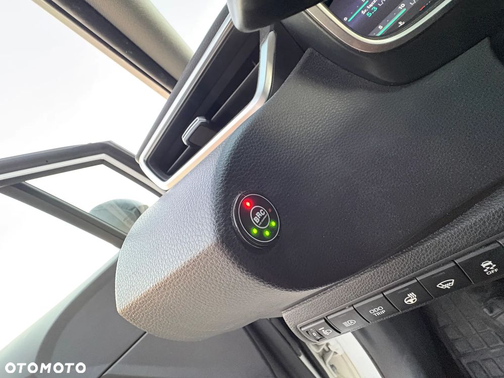 Toyota Corolla 1.8 Hybrid Comfort - 32