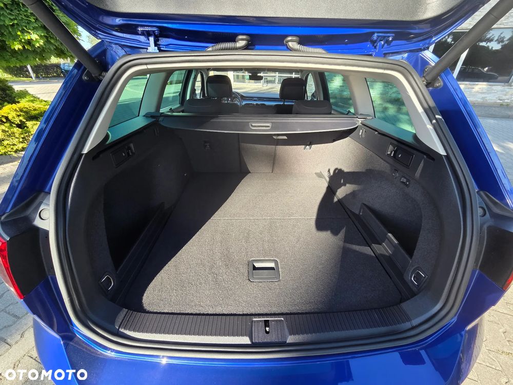 Volkswagen Passat 2.0 TDI (BlueMotion Technology) DSG Highline - 17