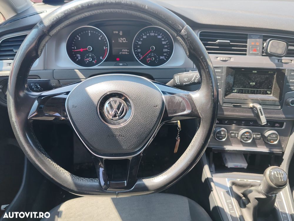 Volkswagen Golf 1.6 TDI DPF BlueMotion Technology Comfortline - 6