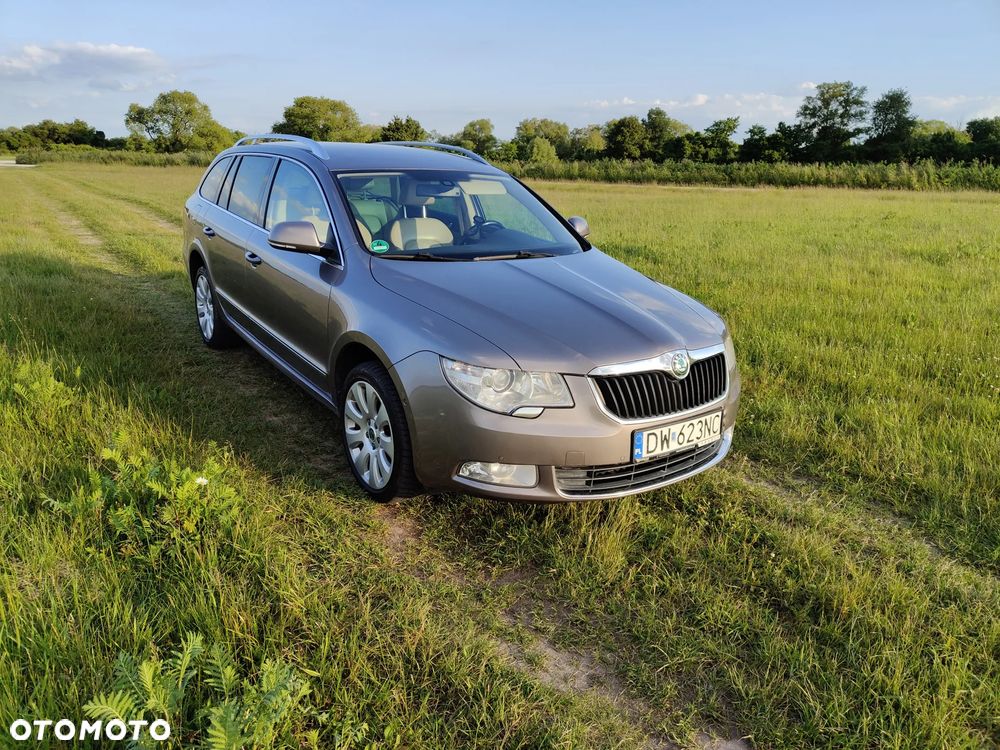 Skoda Superb 2.0 TDI Platinum DSG - 1