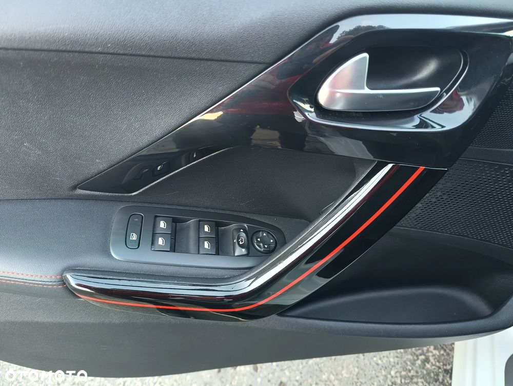 Peugeot 208 PureTech 110 Stop & Start EAT6 Tech Edition - 24