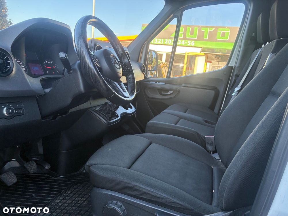 Mercedes-Benz SPRINTER - 20