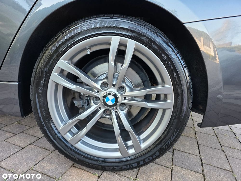 BMW Seria 3 330i xDrive M Sport - 19