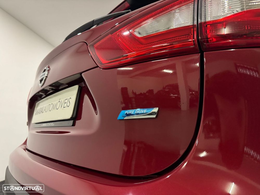 Nissan Qashqai 1.5 dCi N-Connecta 18 - 25