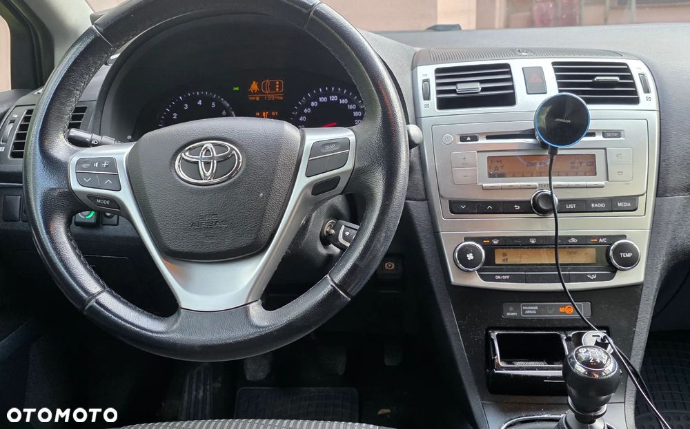 Toyota Avensis 1.6 Active - 11