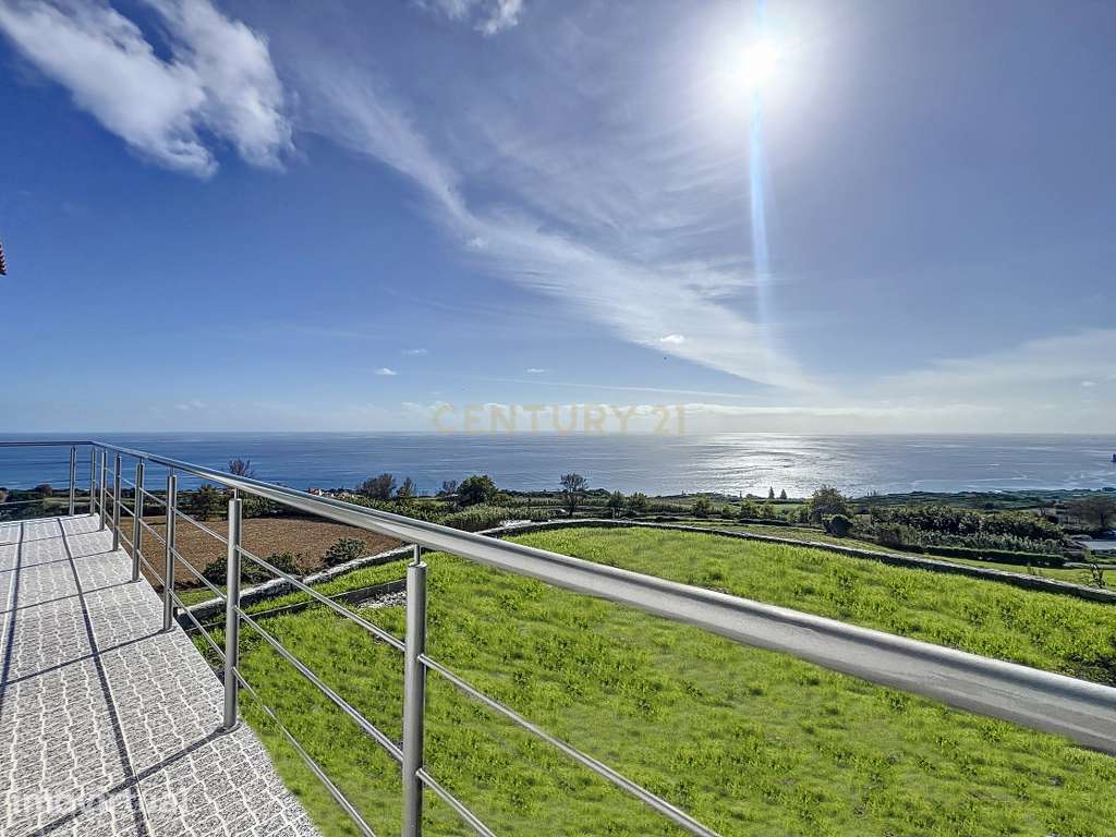 Moradia Nova com Vista Inigualável para o Ilhéu de Vila Franca do Camp - Grande imagem: 2/19