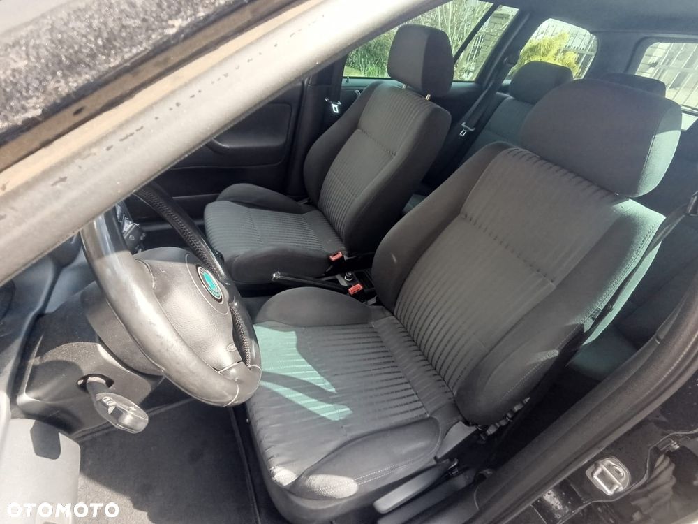 Skoda Octavia 1.6 Classic - 12