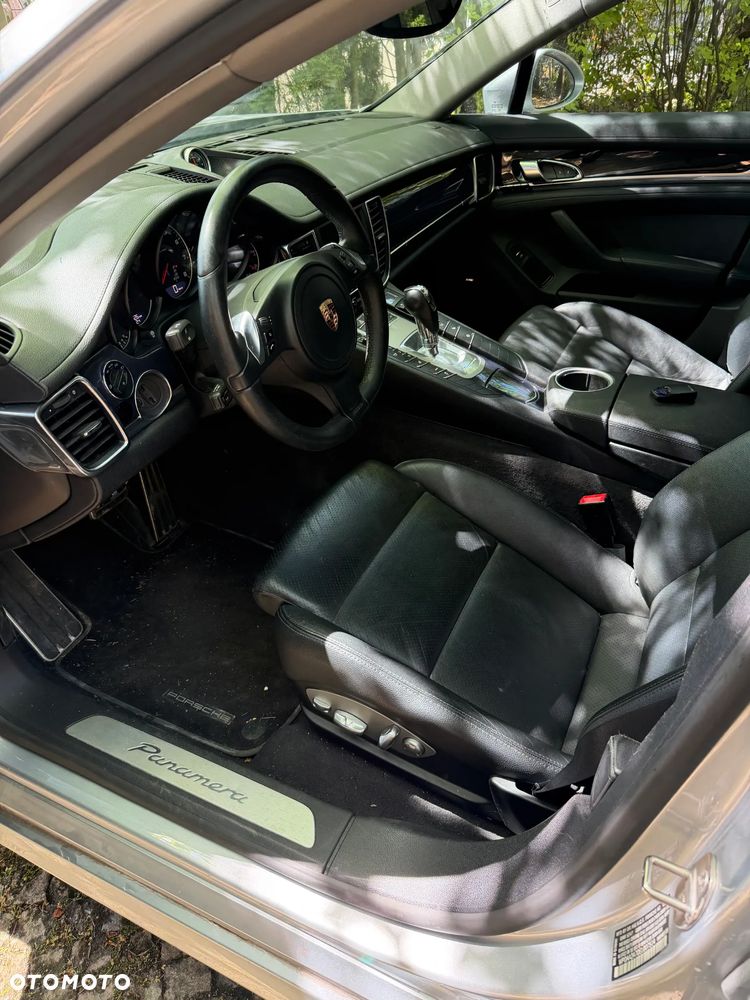 Porsche Panamera PDK - 18