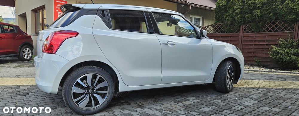Suzuki Swift 1.2 SHVS Premium Plus - 6