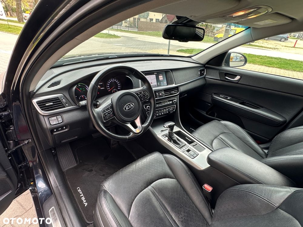 Kia Optima Sportagon 2.0 GDI Attract - 23