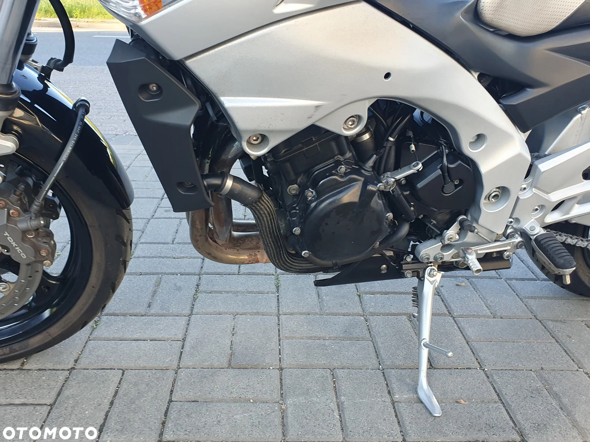 Suzuki GSR - 31