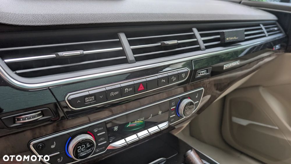 Audi Q7 - 12