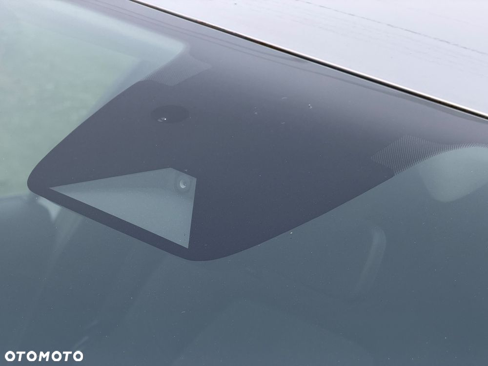 Renault Clio TCe 90 INTENS - 28