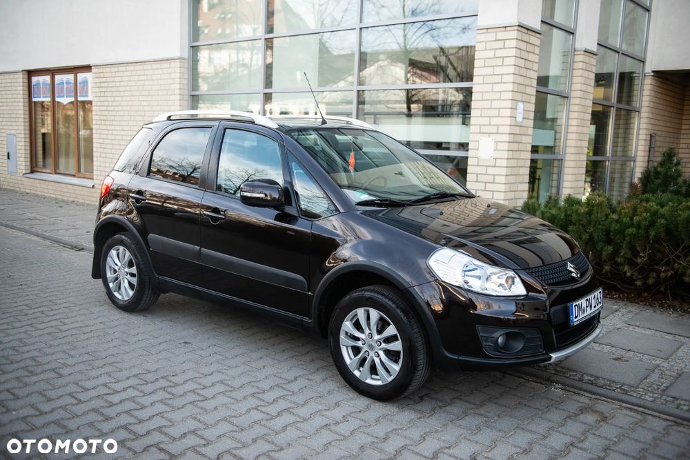 Suzuki SX4 1.6 VVT 4x4 Style - 10