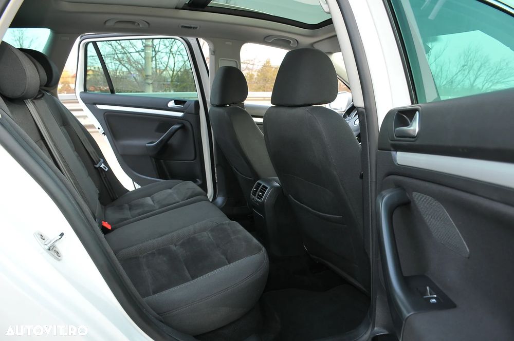 Volkswagen Golf 2.0 TDI DPF DSG Style - 5