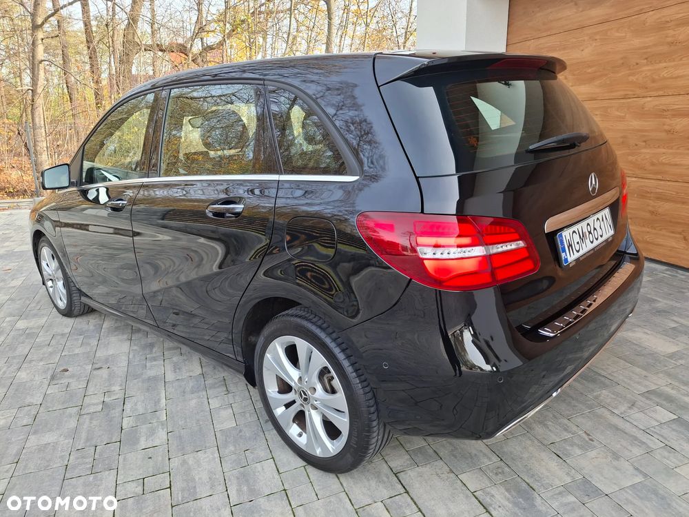 Mercedes-Benz Klasa B 200 7G-DCT UrbanStyle Edition - 5