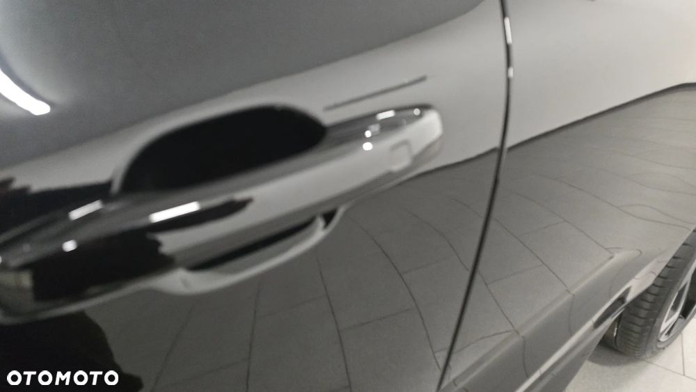 Volvo XC 60 B4 D Plus Dark - 13