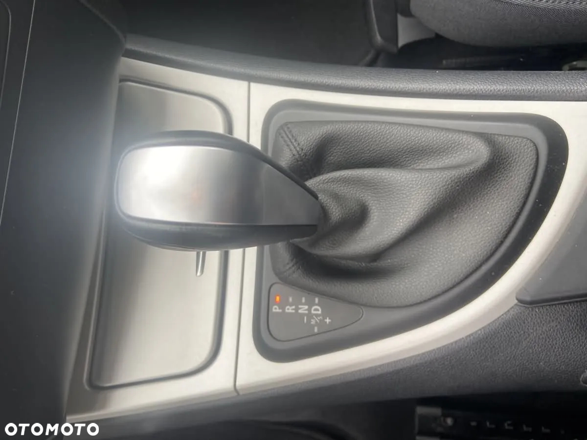 BMW Seria 1 118d - 26