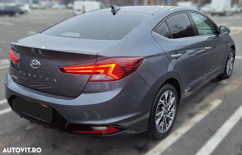 Hyundai Elantra 1.6 MPi Aut. Exclusive - 5