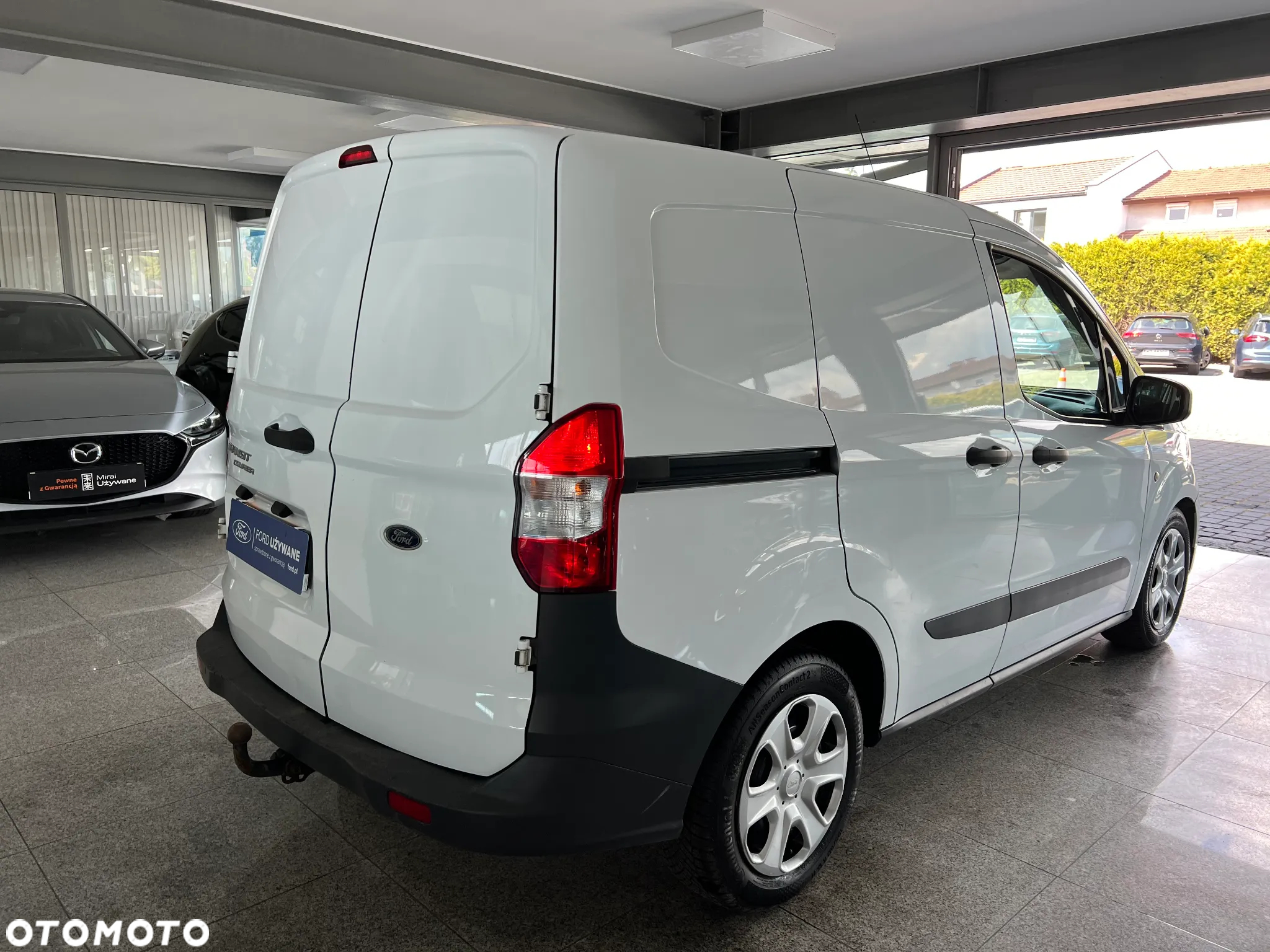 Ford Courier - 13