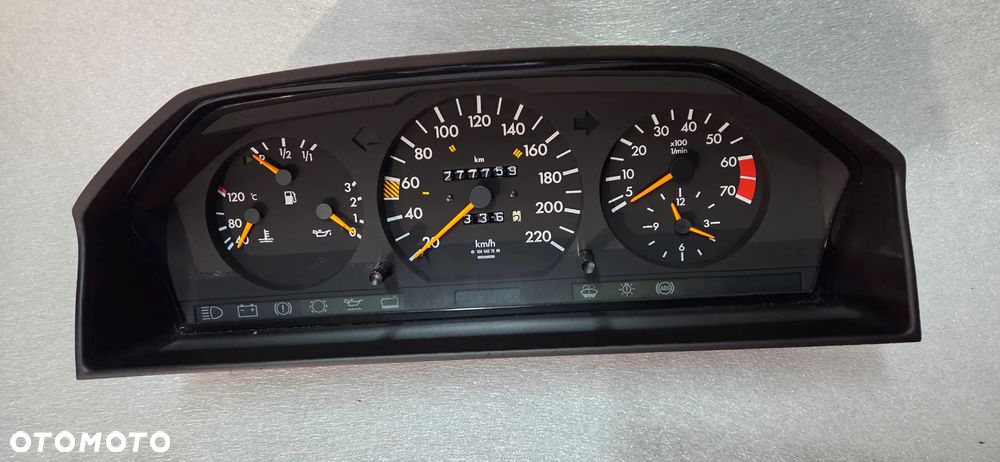 Licznik Mercedes W124 2.0 benzyna 92 rok -4524 - 2