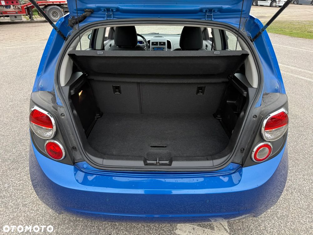 Chevrolet Aveo 1.6 LTZ - 6