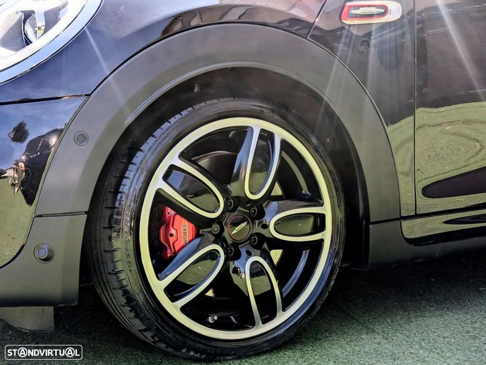 MINI Cabrio John Cooper Works Premium JCW Plus — fotografia 4