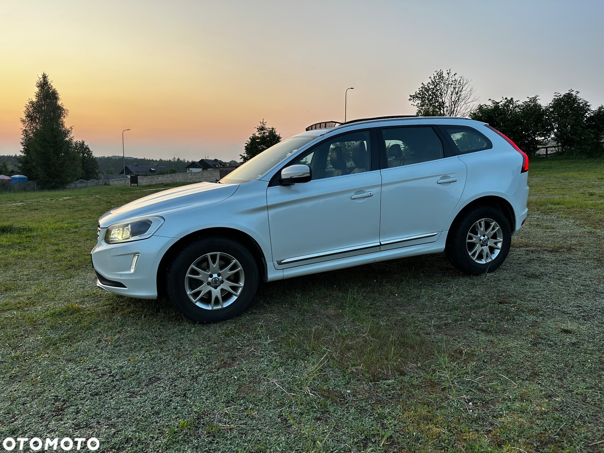 Volvo XC 60 D4 Drive-E Ocean Race - 3