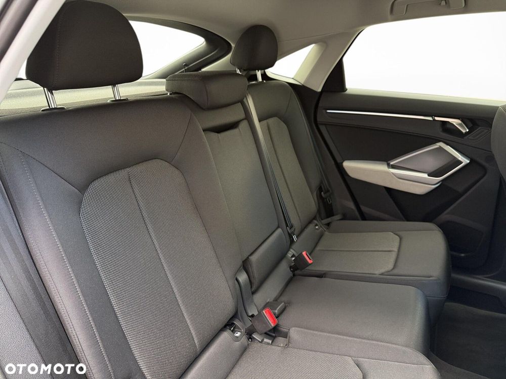 Audi Q3 Sportback - 26